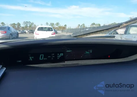 2015 Toyota Prius Persona Series Special Edition z USA, uszkodzony, nr VIN JTDKN3DU0F0425302